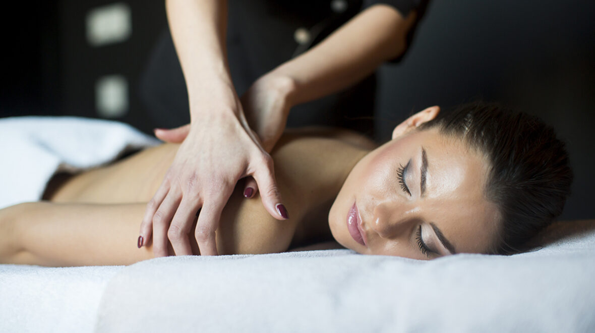 Masaż jako naturalna terapia przeciw stresowi – jak odpręża ciało i umysł?